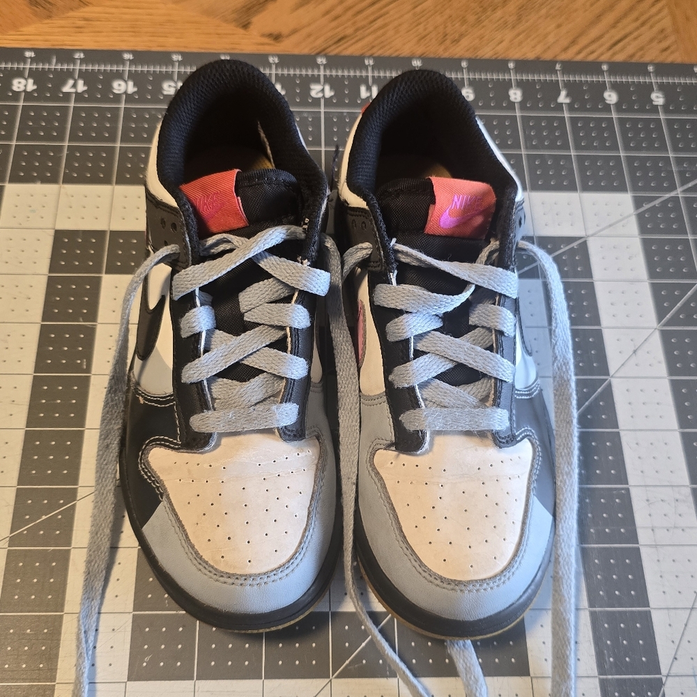 Youth Nike Dunk Low Size 2Y
